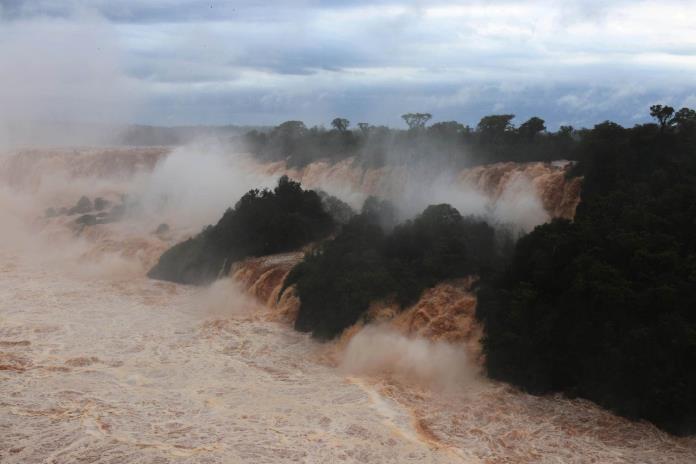 Cataratas Del Iguaz Registran Mayor Caudal