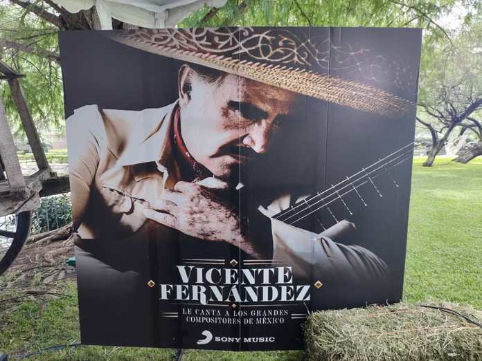 Vicente Fernández sigue vivo a través de la música, y ahora le canta a los grandes compositores