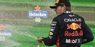 Verstappen suma su novena victoria de la temporada al ganar en Holanda y Checo termina cuarto