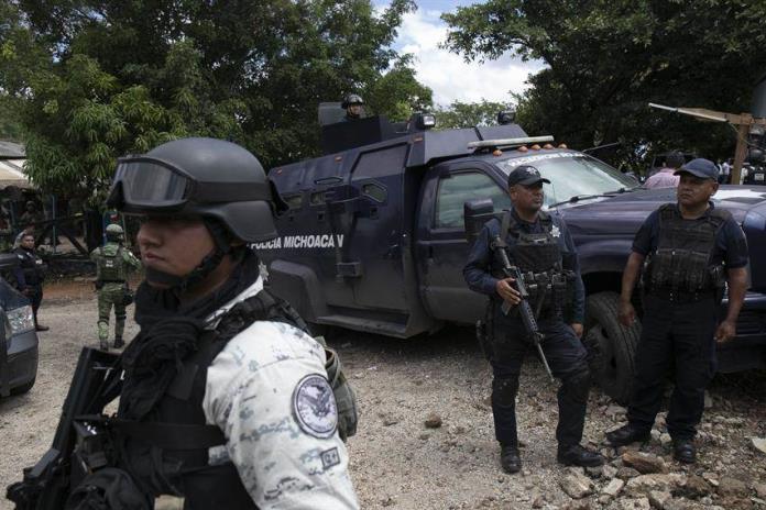 Sicarios atacan con drones a comunidades de Guerrero y dejan un muerto