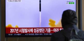 Pionyang afirma que su test con misiles de la víspera simuló un ataque táctico nuclear
