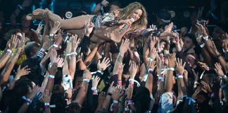 Taylor Swift y Shakira deslumbran en los MTV Video Music Awards