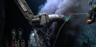 Descubren una nueva fuente hidrotermal en fondo marino de las volcánicas Islas Galápagos