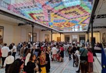 Bélgica se cubre con el ‘Cielo Tejido de Etzatlán’ para celebrar la Independencia de México