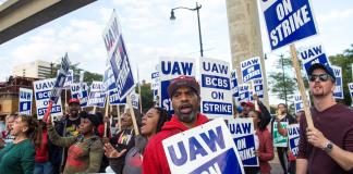 Presidente del sindicato automotor de EEUU advierte que la huelga podría amplificarse si no se llega a un acuerdo