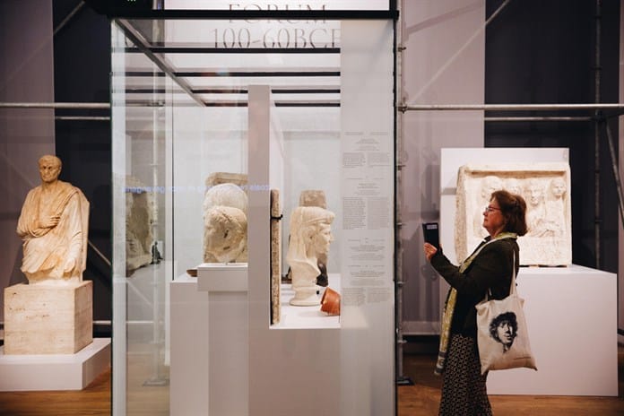 Julio Cesar, el militar y el mito en una exposición de arte en Ámsterdam
