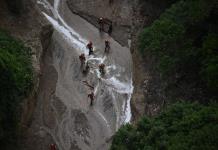 Al menos tres muertos y 15 desaparecidos por la crecida de un río en Guatemala