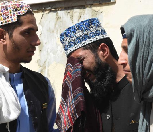 Al menos 25 muertos en Pakistán en atentado contra celebración religiosa