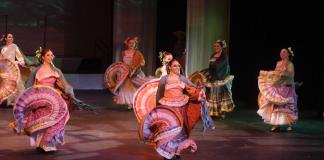 Con presentación kafkiana y llena de mexicanidad, inauguran el Festival Internacional de Danza en el Teatro Degollado
