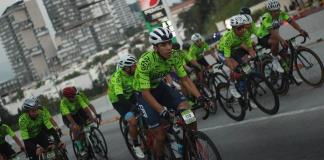 Caos vial en día de asueto: desvían 60 rutas por carrera ciclista en Zapopan y Guadalajara