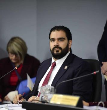 Crimen organizado amenaza mediante mensajes en lonas a funcionarios en Tijuana