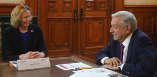 López Obrador anuncia sociedad Pemex-Woodside Energy para producir petróleo en México