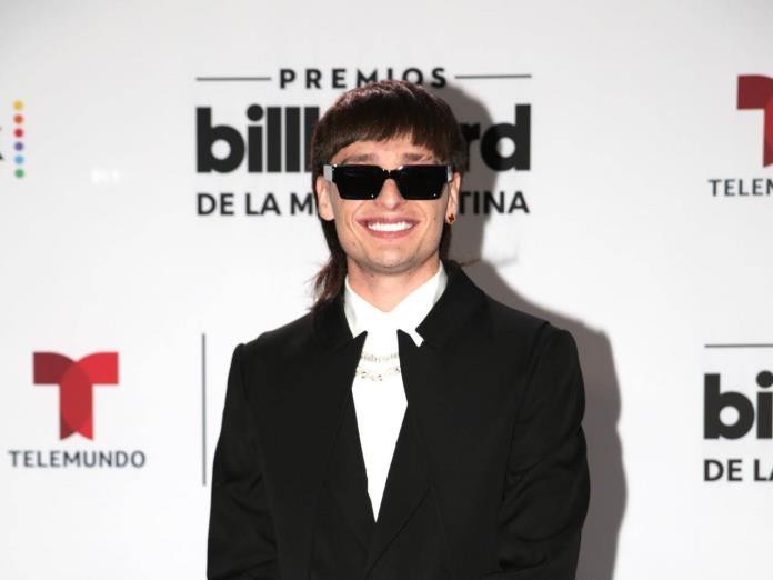 Peso Pluma derroca a Bad Bunny como el rey de la música latina Peso Pluma derroca a Bad Bunny como el rey de la música latina