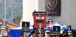 Guionistas de Hollywood ratifican el nuevo acuerdo con los estudios