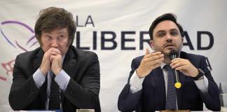 Campa&ntilde;a argentina se recalienta con acusaciones cruzadas por crisis cambiaria