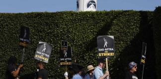 Los sindicatos de Hollywood piden a los estudios que vuelvan a negociar con los actores