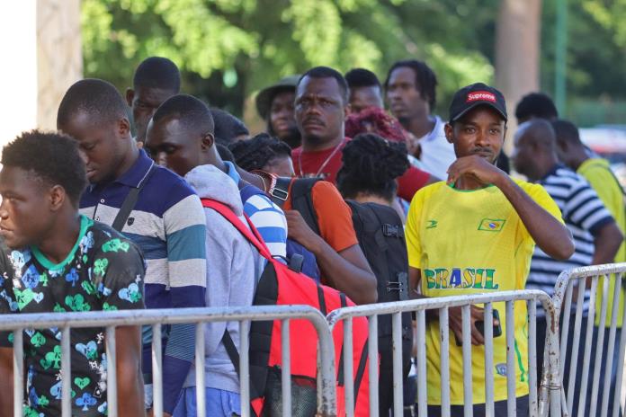 Acnur estima la llegada de 3.000 a 6.000 migrantes diarios a la frontera sur de México Acnur estima la llegada de 3.000 a 6.000 migrantes diarios a la frontera sur de México