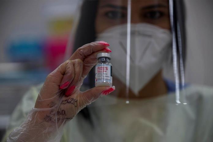 Moderna espera que su nueva vacuna de covid-19 se comercialice en México a fines de año Moderna espera que su nueva vacuna de covid-19 se comercialice en México a fines de año