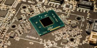 EEUU refuerza restricciones para exportar semiconductores a China