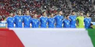 Ministro italiano quiere excluir de la selección a jugadores suspendidos por apuestas