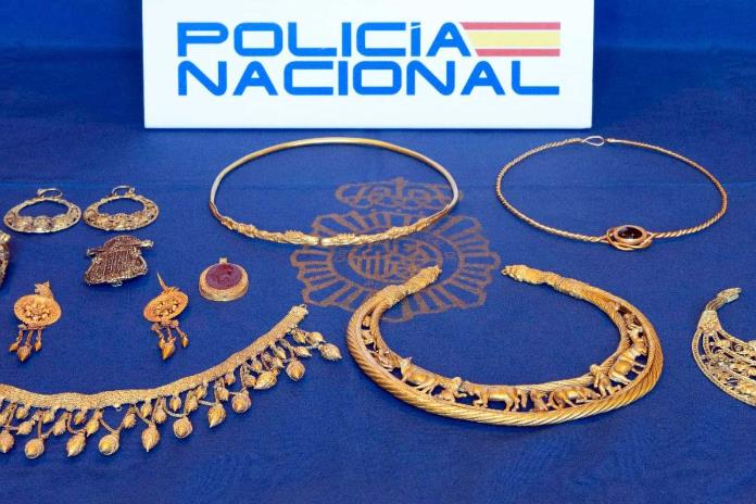Recuperadas en Madrid valiosas joyas del patrimonio de Ucrania Recuperadas en Madrid valiosas joyas del patrimonio de Ucrania