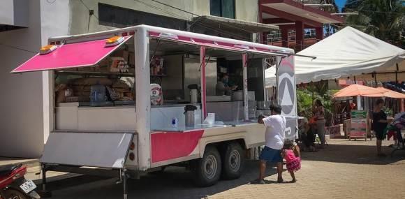 Manda DIF Jalisco cocina móvil a Guerrero Manda DIF Jalisco cocina móvil a Guerrero