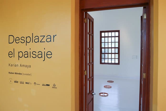 Desde el desierto de Chihuahua hasta el Lago de Chapala: Karian Amaya expone su obra en ‘Desplazar el paisaje’ Desde el desierto de Chihuahua hasta el Lago de Chapala: Karian Amaya expone su obra en ‘Desplazar el paisaje’
