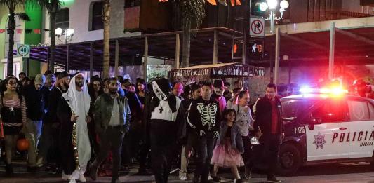 La frontera norte de México celebra un día atrapada entre el Halloween y Día de Muertos