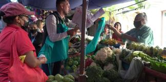 Guadalajara regulará 166 tianguis; comerciantes, desprotegidos con el cobro de plaza