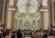 Con rosario y misa recuerdan el séptimo aniversario luctuoso del obispo Rafael Martínez Sáinz