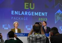 La Comisión Europea recomendó abrir negociaciones de adhesión con Ucrania