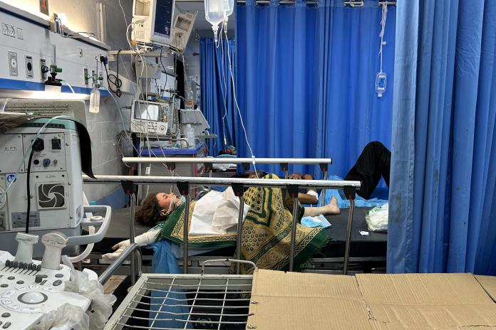 Barco turco con hospitales de campaña atraca en Egipto, cerca de Gaza Barco turco con hospitales de campaña atraca en Egipto, cerca de Gaza