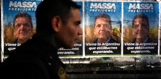 Los indecisos, voto clave en la elección presidencial en Argentina
