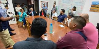 Taxistas irregulares piden apoyo para trabajar con permiso de Setran en Zapotlán