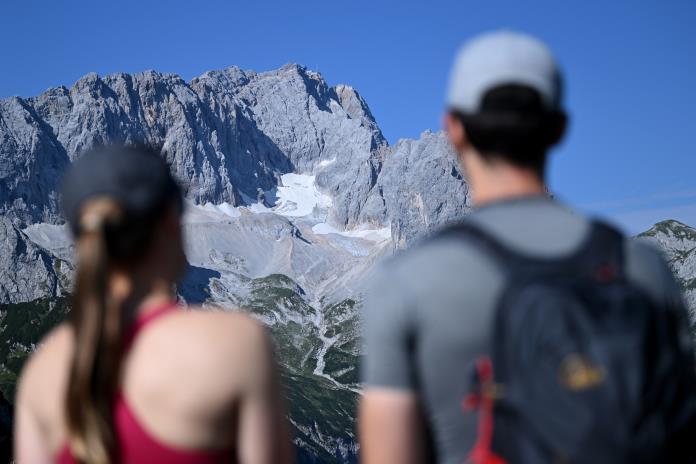 Los glaciares alemanes se redujeron menos de lo esperado este verano Los glaciares alemanes se redujeron menos de lo esperado este verano