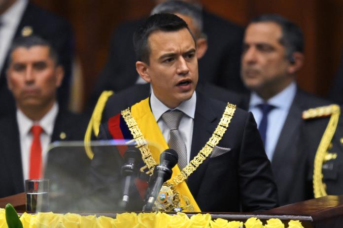 Noboa llama a combatir la violencia y la miseria al asumir la presidencia de Ecuador Noboa llama a combatir la violencia y la miseria al asumir la presidencia de Ecuador