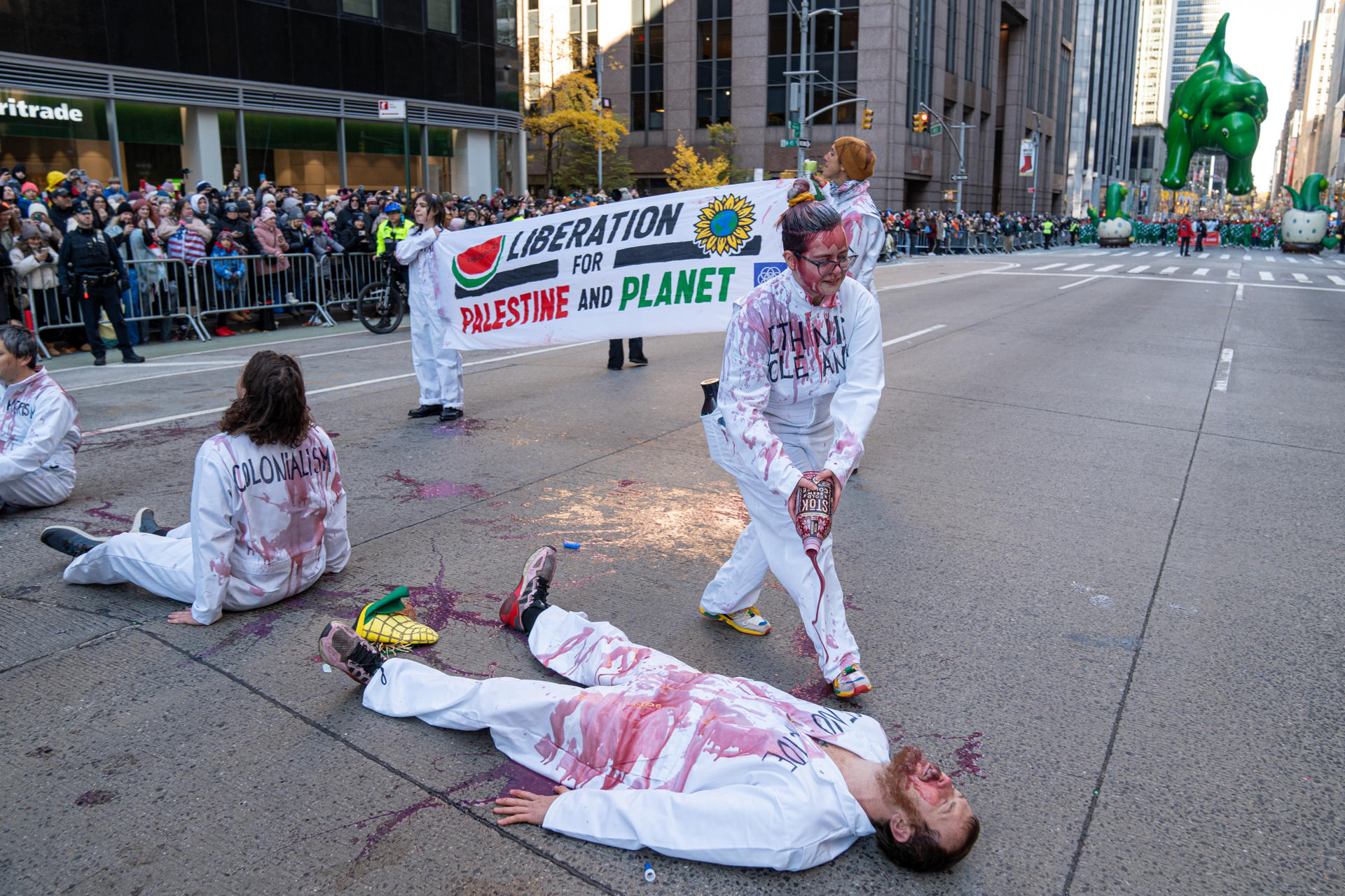 Gaza y la crisis climática se cuelan en el desfile de Acción de Gracias de Nueva York