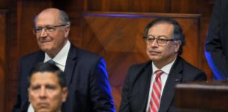 Petro aparta a comisionado de paz tras crisis de negociaciones con guerrillas de Colombia