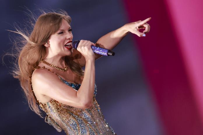 Organizador del concierto de Taylor Swift pide disculpas tras muerte de fan en Rio