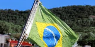 Congreso brasileño aprueba polémico proyecto que flexibiliza uso de agrotóxicos