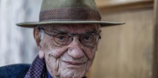 Muere escritor griego Vassilis Vassilikos, autor de la novela Z