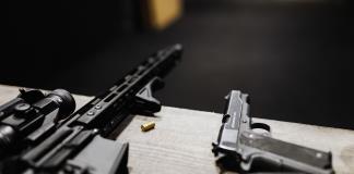 EEUU acepta que 70 % de armas que utiliza el crimen organizado en México llegan de su país