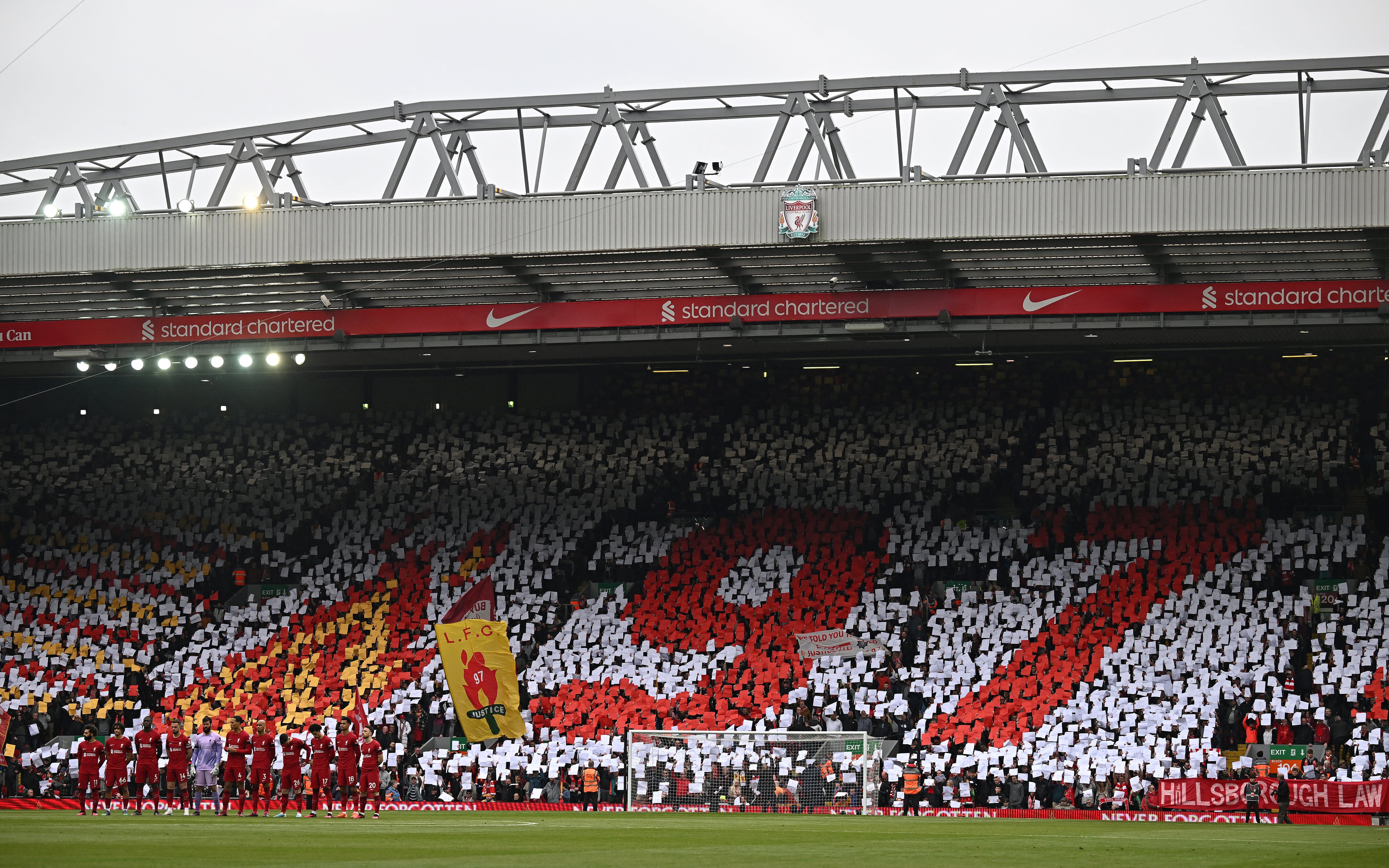 Varios heridos en un atropello masivo durante el desfile por la victoria del Liverpool FC Varios heridos en un atropello masivo durante el desfile por la victoria del Liverpool FC