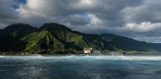 Ministra francesa ratifica a Tahiti para el surf de los Olímpicos pese a daños en arrecife