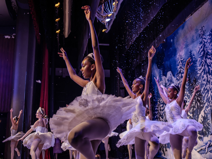 Los niños de una barriada de Kenia sueñan con convertirse en estrellas de ballet