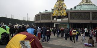 Tres peregrinos mueren atropellados en festejos de la virgen de Guadalupe en México