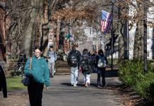 Trump dice que Harvard es un chiste y no merece fondos federales