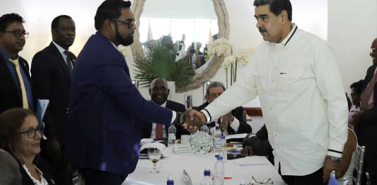 Venezuela y Guyana acuerdan no usar la fuerza en la controversia territorial, pero mantienen diferencias