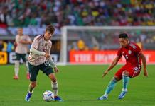 México cierra el año con derrota ante Colombia