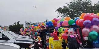 Policía de Guadalajara se viste de Santa y entrega  juguetes a colonias más necesitadas del municipio